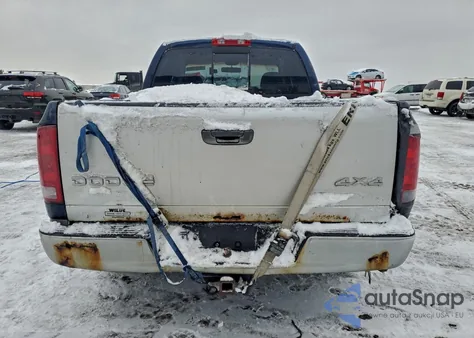 2002 Dodge Ram 1500 z USA, uszkodzony, nr VIN 1D7HA18N02S526681